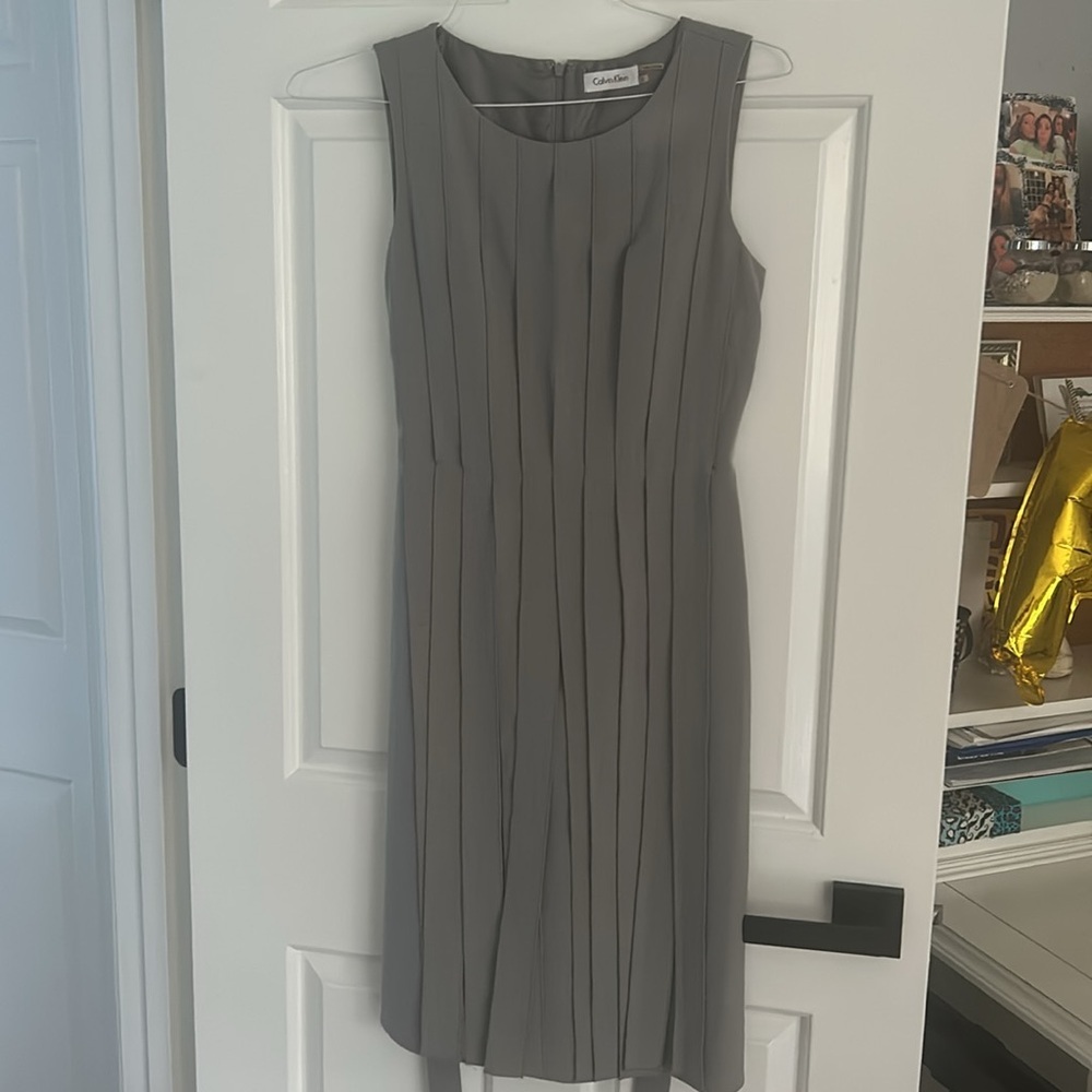 Women's Calvin Klein Gray Dress Size 2